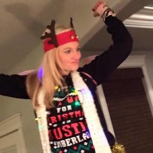 Meet your Posher, Hillary