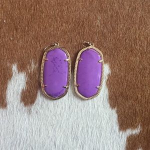 Kendra Scott classic earring