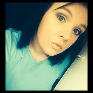 Meet your Posher, Kelli