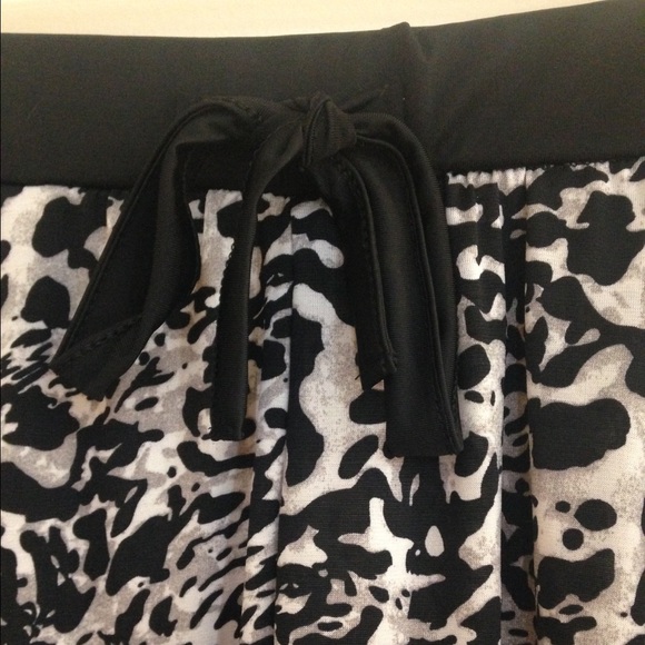 Pants - Picture 4 of 4