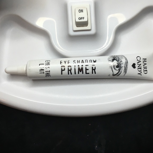Eye primer