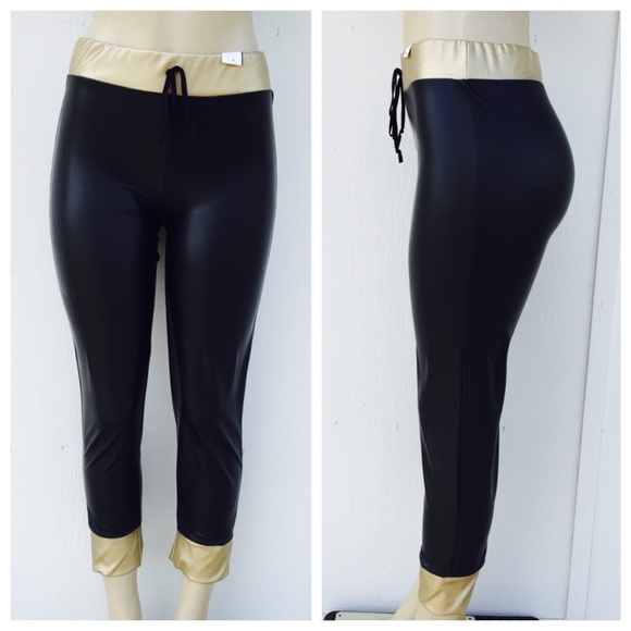 Liquid leggings in black with gold - Picture 2 of 3
