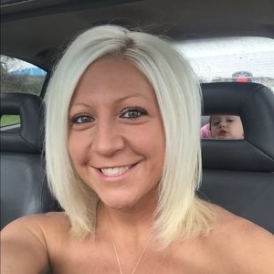 Meet your Posher, Hilary