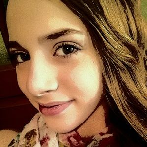 Meet your Posher, Abigail