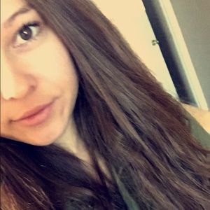 Meet your Posher, Brittney