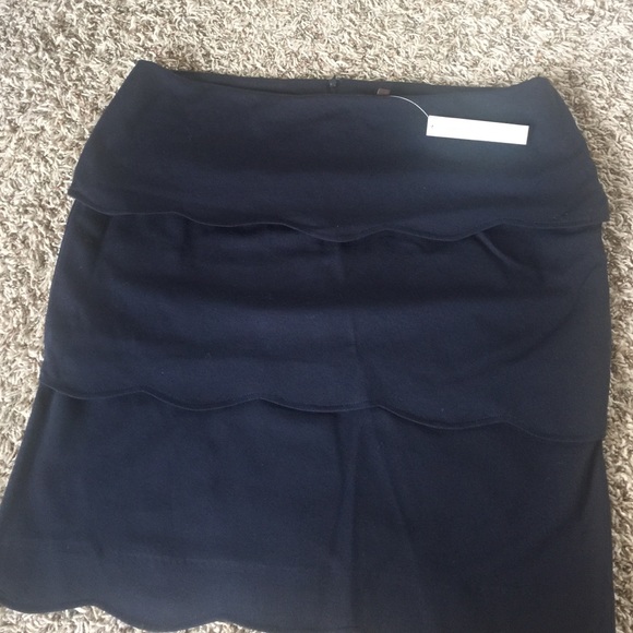 Layers navy skirt