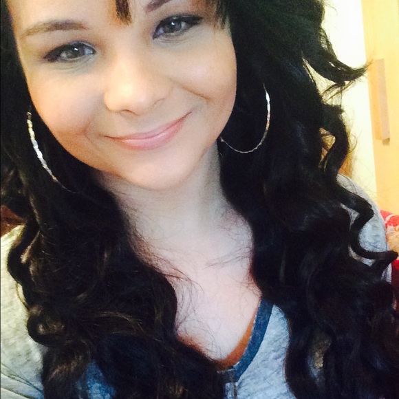 Meet your Posher, Nicole