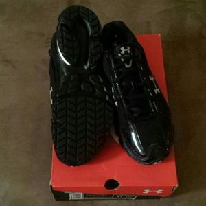 New Boys Under Armour sneakers 5Y