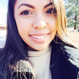 Meet your Posher, Melicia