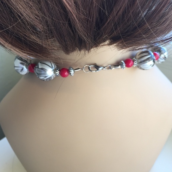 NWOT Beat Texas/OU Necklace - Picture 3 of 3