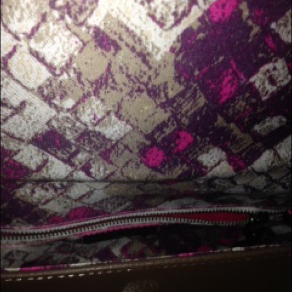 Purse - Picture 3 of 4