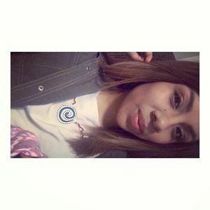 Meet your Posher, Ofelia