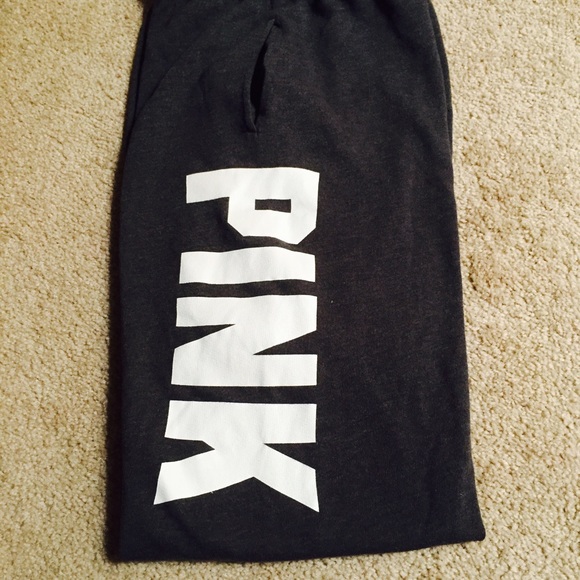 VS Pink 🎀 Capri Sweatpants