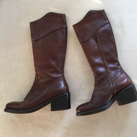 SOLD.  Vintage leather boots - Picture 3 of 8