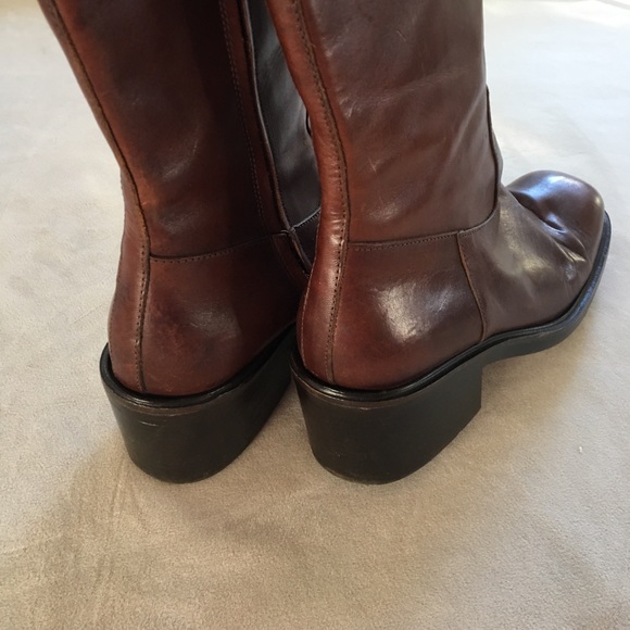 SOLD.  Vintage leather boots - Picture 4 of 8