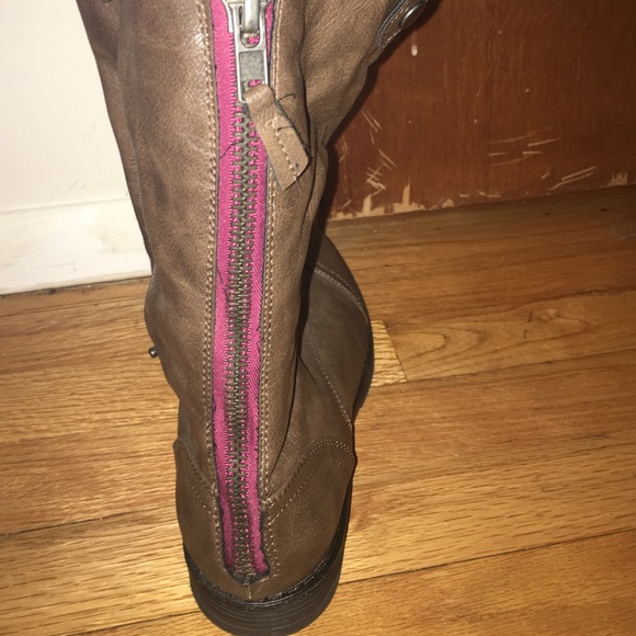 Steve Madden boots - Picture 2 of 3