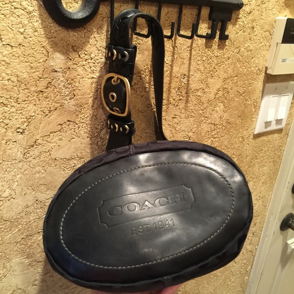 Beautiful black Coach bag in excellent condition! - Picture 4 of 4