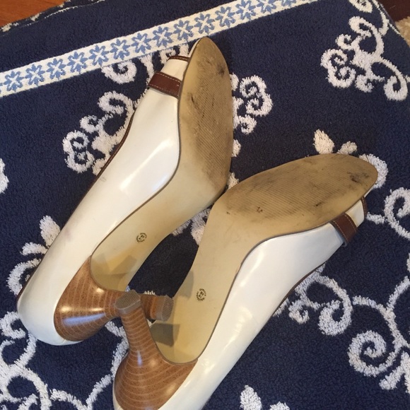 ‼️SOLD‼️ - Picture 2 of 4