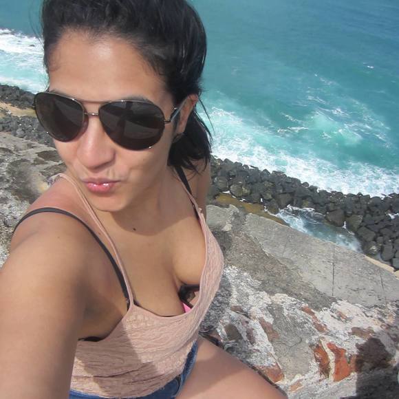 Meet your Posher, Ivette - Picture 1 of 1