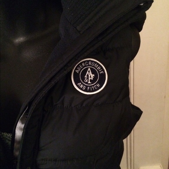 Abercrombie & Fitch Vest - Picture 2 of 4