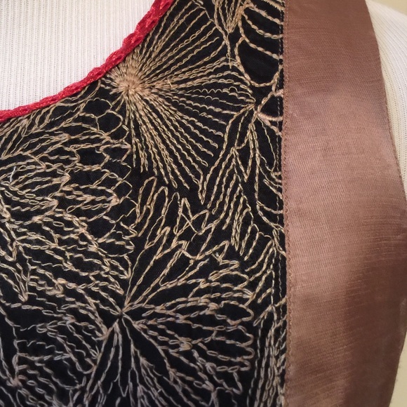 Beautiful Silk and Embroidered Shift Dress - Picture 3 of 4