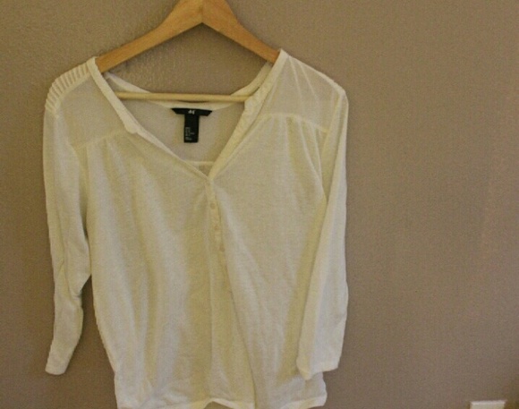 Long-sleeved white button shirt