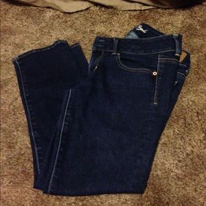 6 Regular Capri artist AE