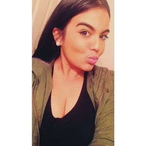 Meet your Posher, Justine