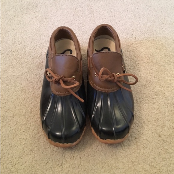 Women's duck boots