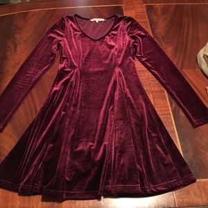 Foreign exchange velvet burgundy dress