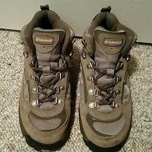Columbia hiking boots, women's 7