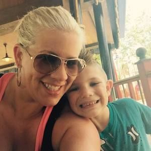 Meet your Posher, Caroline