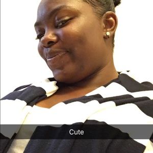 Meet your Posher, Davette