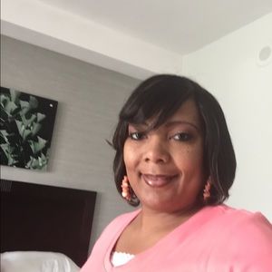Meet your Posher, Yolanda