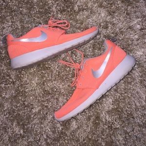 Neon coral roshes!