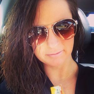 Meet your Posher, Brenna