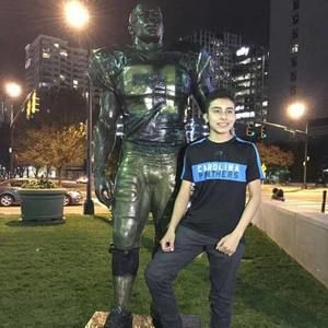 Meet your Posher, Levi