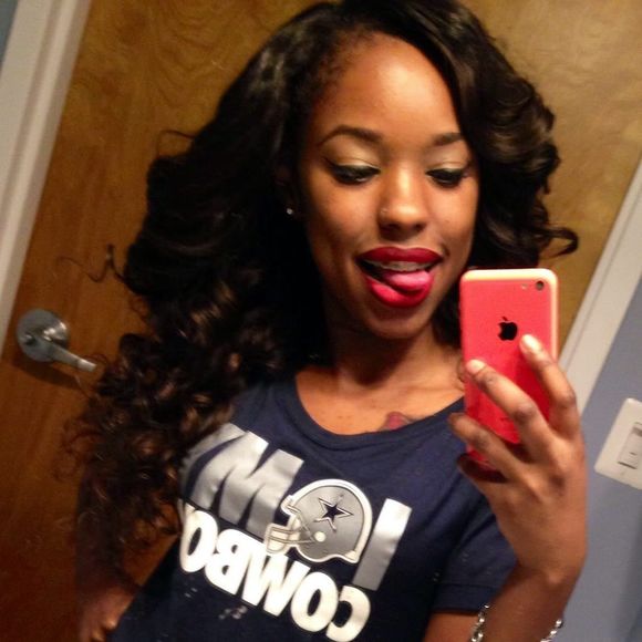 Meet your Posher, Tia