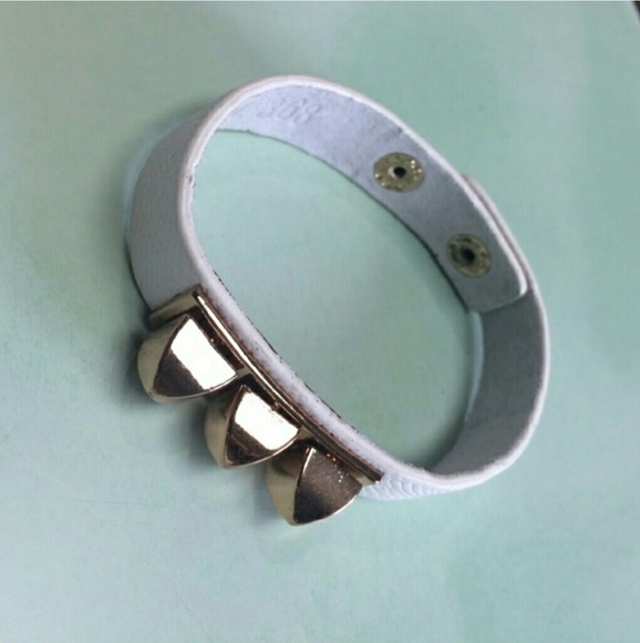 T&J Designs Jewelry - SOLD