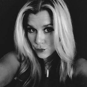 Meet your Posher, Lynore