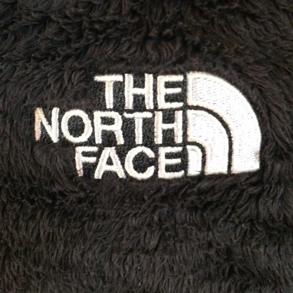 Black fuzzy North Face jacket - Picture 3 of 4