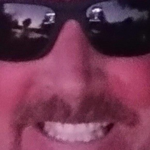 Meet your Posher, Ian - Picture 1 of 1