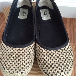 Ugg Indag flats