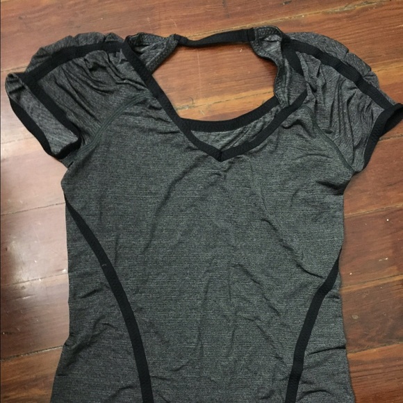 Lululemon running shirt