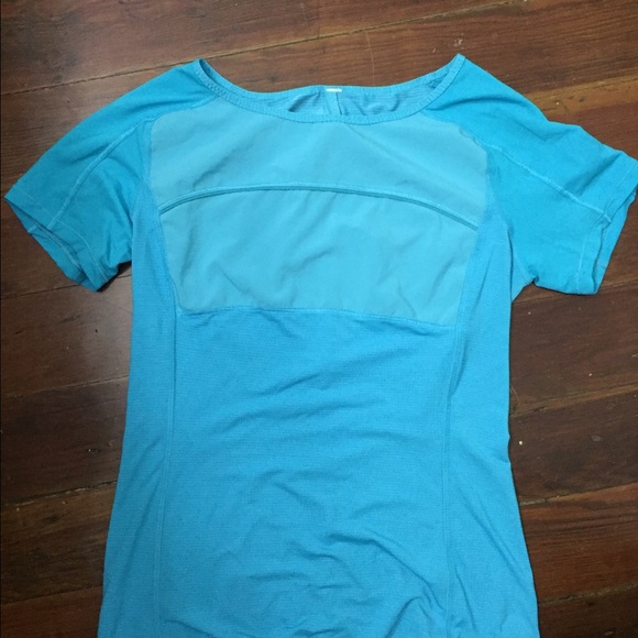 Lululemon running top
