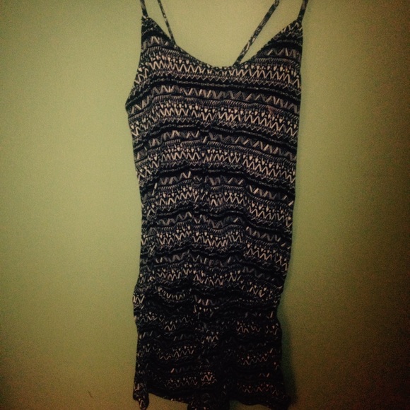 Aztec romper - Picture 1 of 2