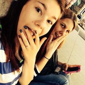 Meet your Posher, Kayla