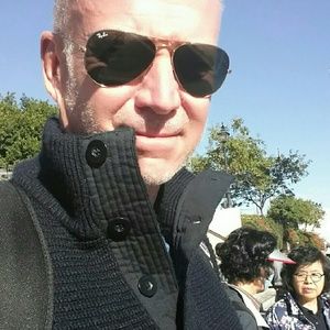 Meet your Posher, Bruce