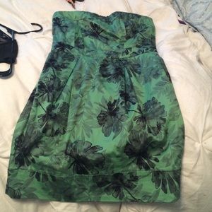 Green dress strapless