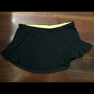Lululemon black skirt